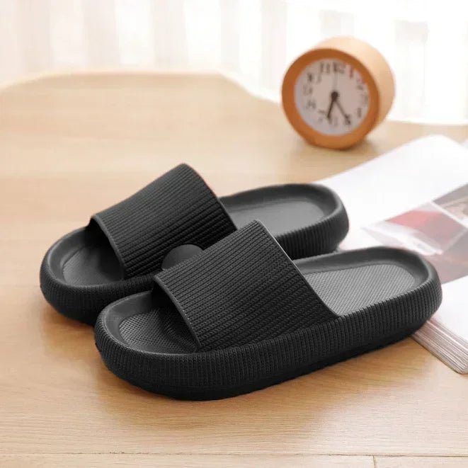 DRW'S14:201496390Black;200000124:46134930EVA Thick Sole 4cm Beach Slippers Cloud - Like Comfort Home Use Couple Height Increasing Indoor Solid Color Summer Sandals